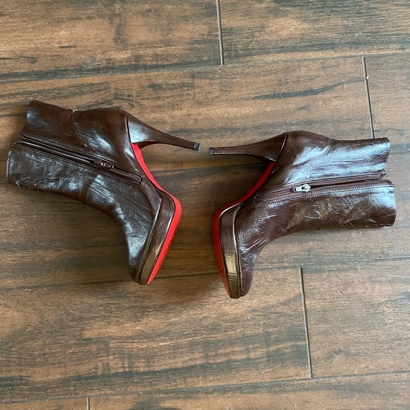 MICHAEL ANTONIO BOOTIES - Picture 4 of 10